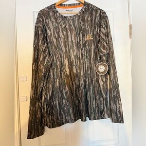 New xl Mossy Oak Woodland Camo Long Sleeve Tee